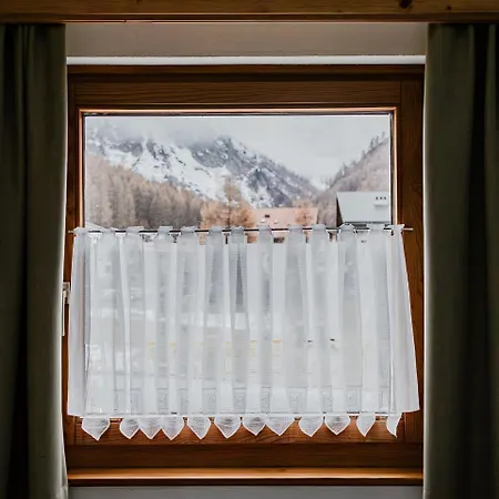 Hotel Garni Bergsonne Samnaun